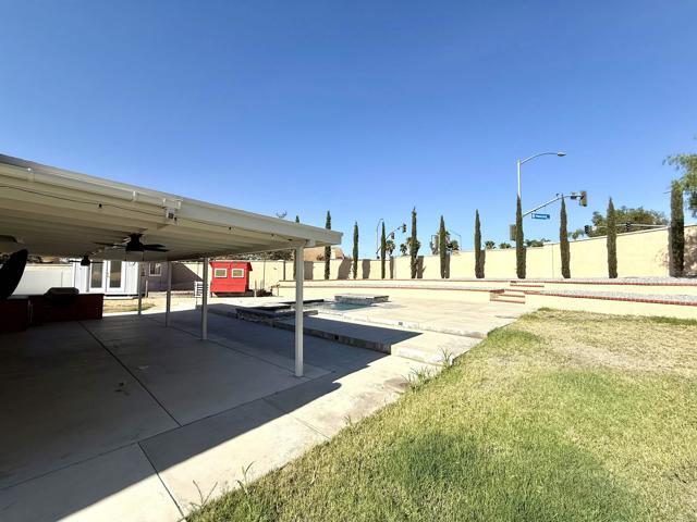 Building Photo - 24399 Oakridge Cir