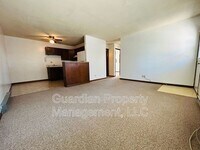 Building Photo - 1135 N College Dr