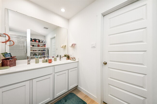 Building Photo - 31711 Melkridge Rd