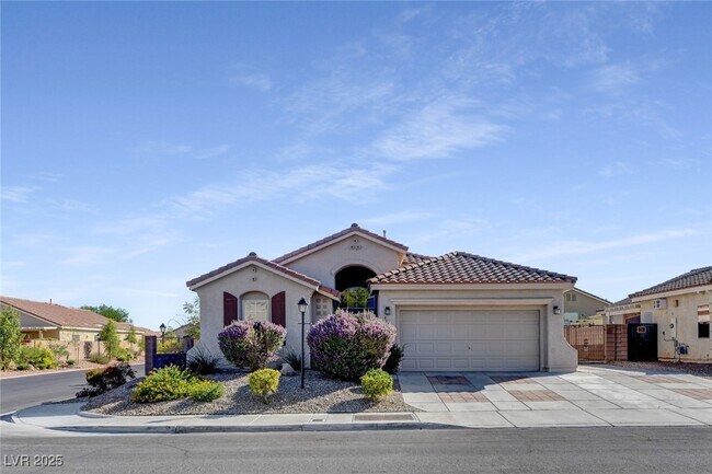 Building Photo - 8325 Jo Marcy Dr