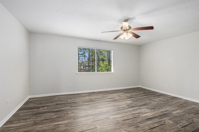 Building Photo - 907 Hinsdale