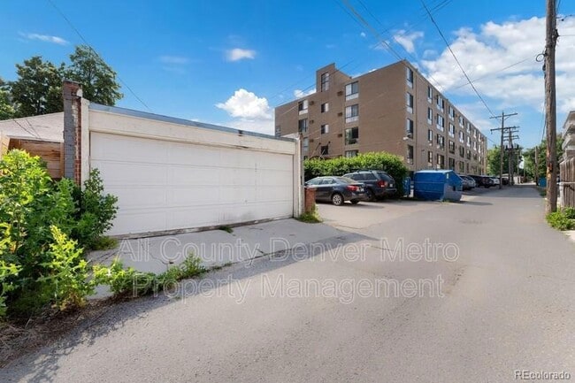 Building Photo - 1351 Garfield St
