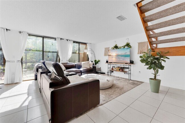 Building Photo - 10003 Costa Del Sol Blvd