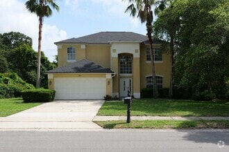 Building Photo - Updated Spacious Home in Oviedo