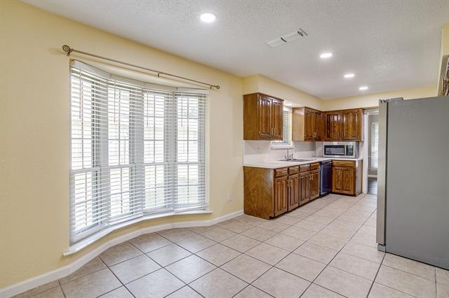 Building Photo - 1135 Joanna Cir