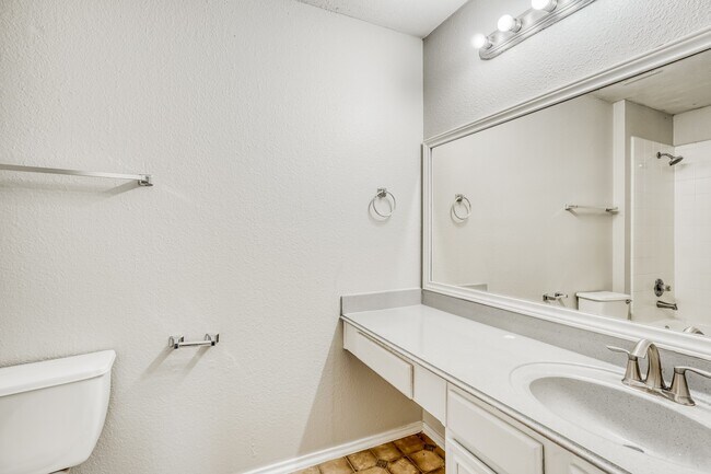 Building Photo - 9342 Bowmore Ct