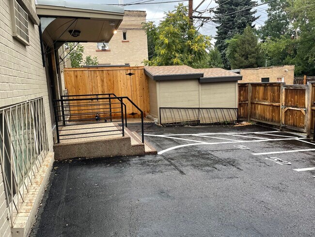 storage.1/private/behind building - 1660 Steele St