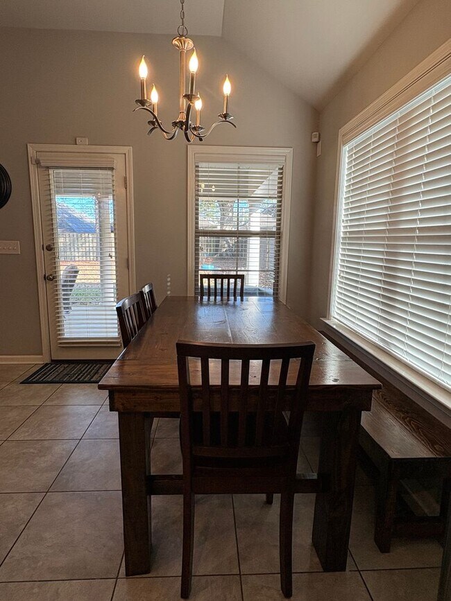 Building Photo - Woodland Creek Rental