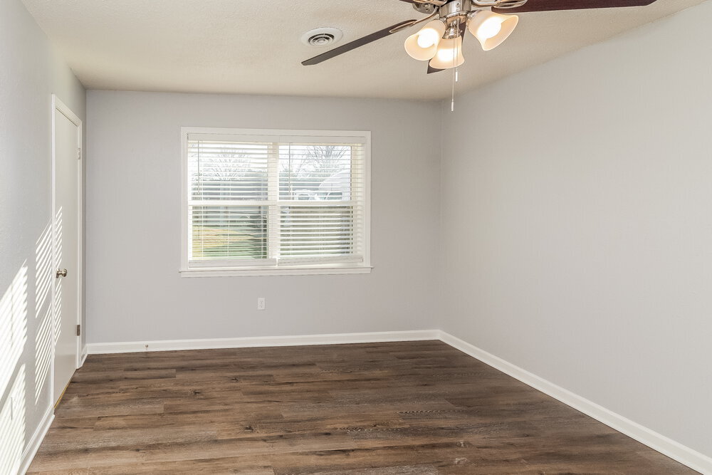Building Photo - 5691 Briarwood Dr