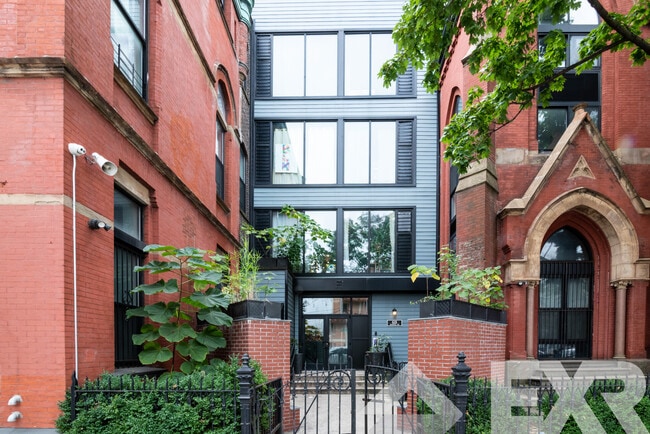Building Photo - 618 Bushwick Ave