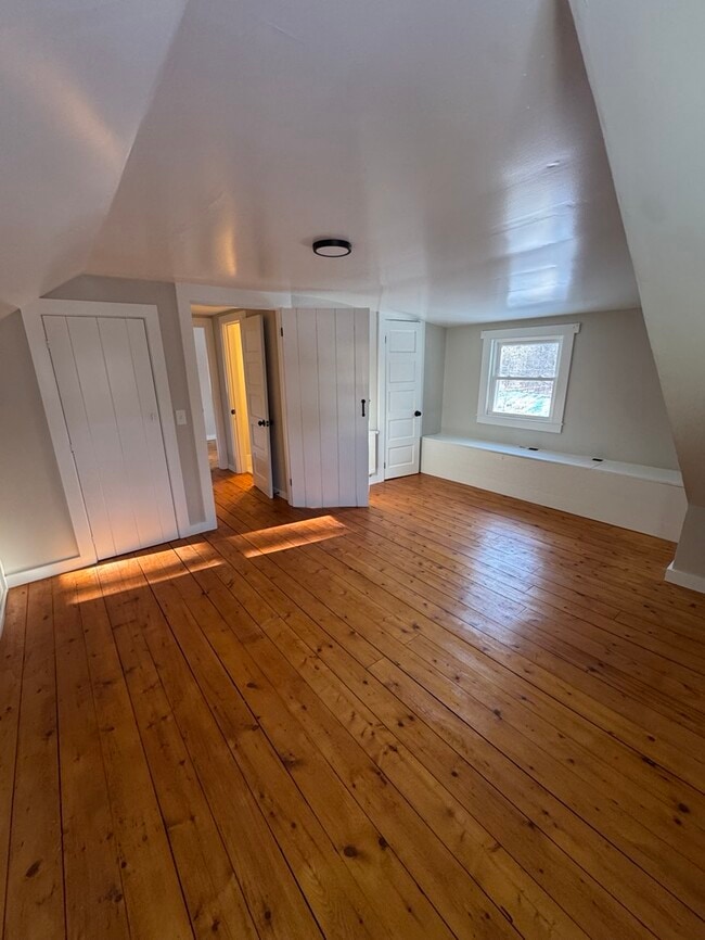 Building Photo - 290 Squantum Rd