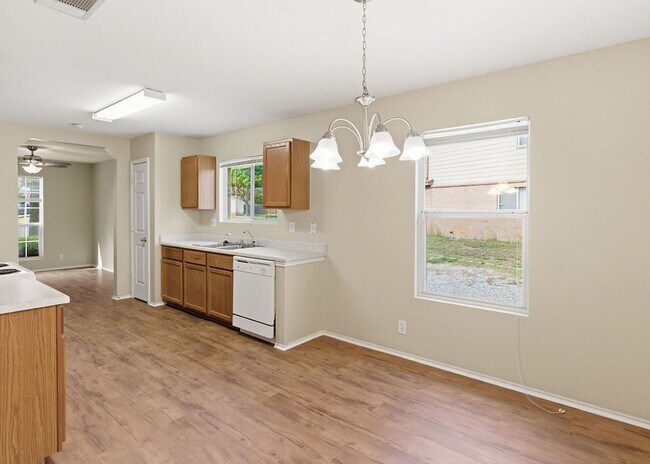 Building Photo - New Wood Flooring!