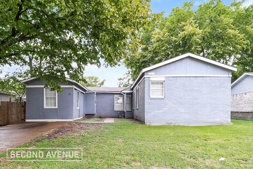 Building Photo - 127 Woodhill St