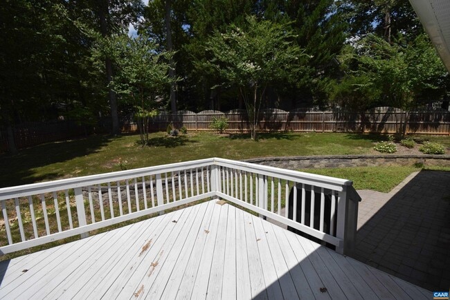 Building Photo - 41 Woodlawn Dr