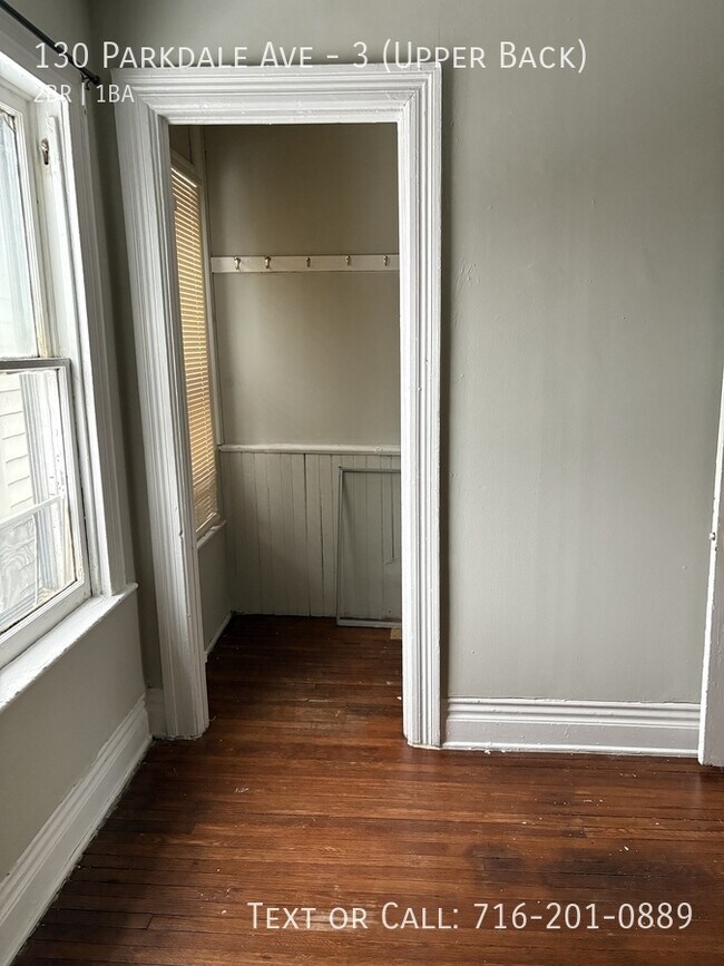 Building Photo - 130 Parkdale Ave