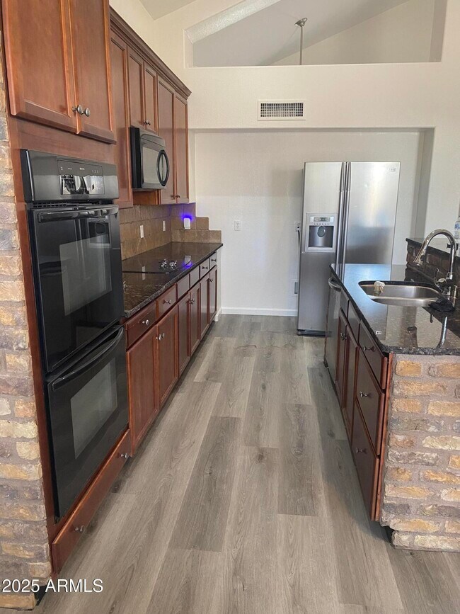 Building Photo - 7374 W Los Gatos Dr
