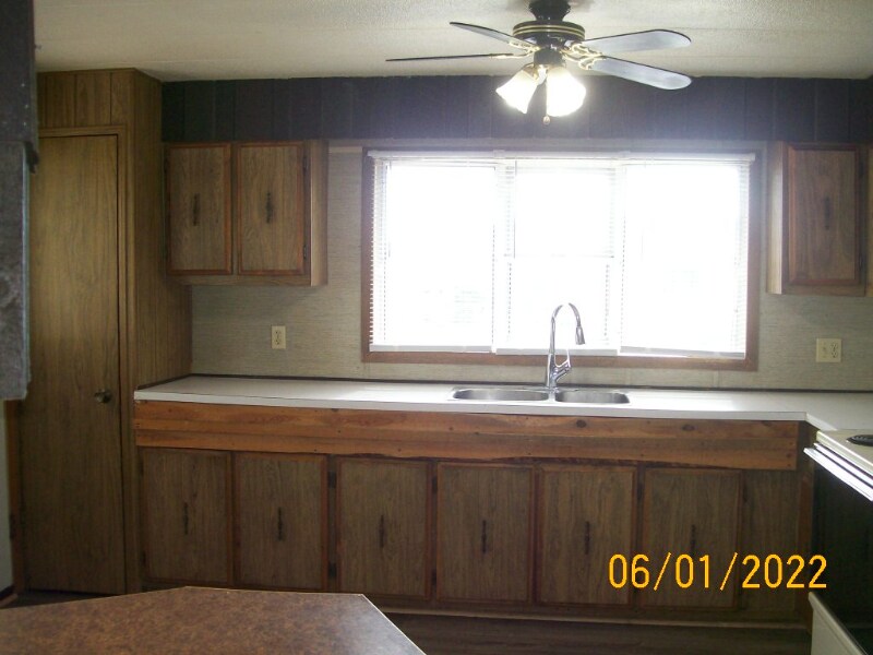 Building Photo - 13 Travertine Ln