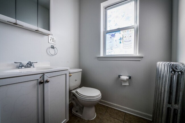 Building Photo - 8141 S Kingston Ave Chicago, IL 60617