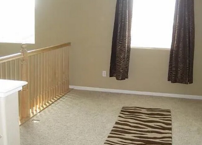 Building Photo - IMMACULATE NATOMAS 4/3 plus office!  Pleas...