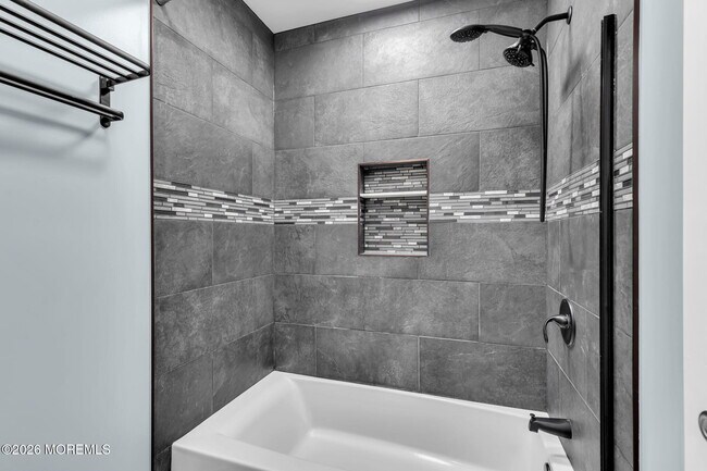 Building Photo - 106 Frontier Way