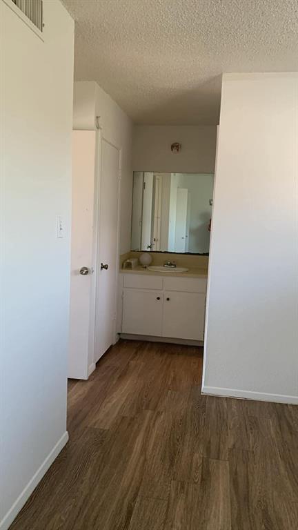 Building Photo - 2627 Jones Rd