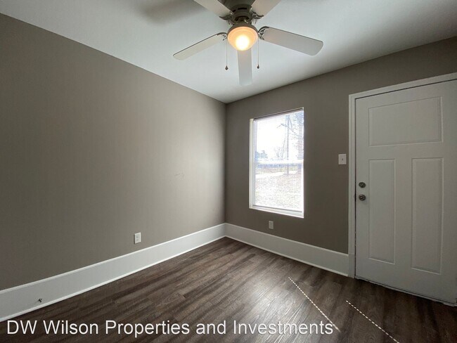 Building Photo - 2 br, 1 bath House - 300A Clint Road