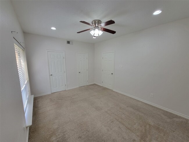 Building Photo - 2025 Augusta Dr