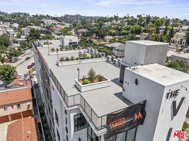 Building Photo - 3105 Bellevue Ave
