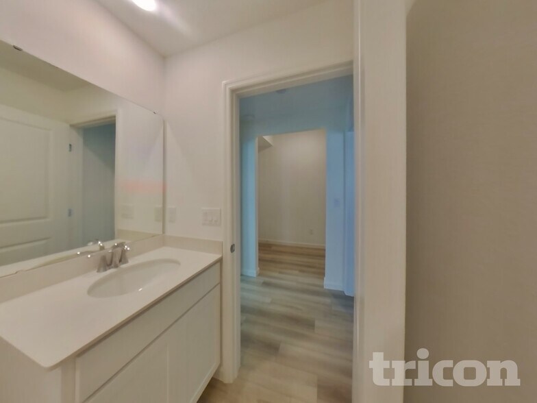 Building Photo - 7843 Greatford Wy