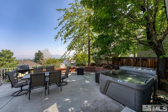 Building Photo - 2320 Overlook Ct