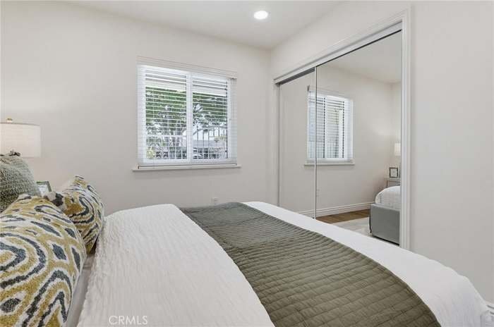 Building Photo - 14611 Ermita Ave