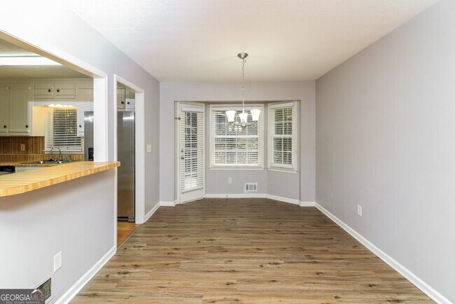 Building Photo - 2979 Mike Dr