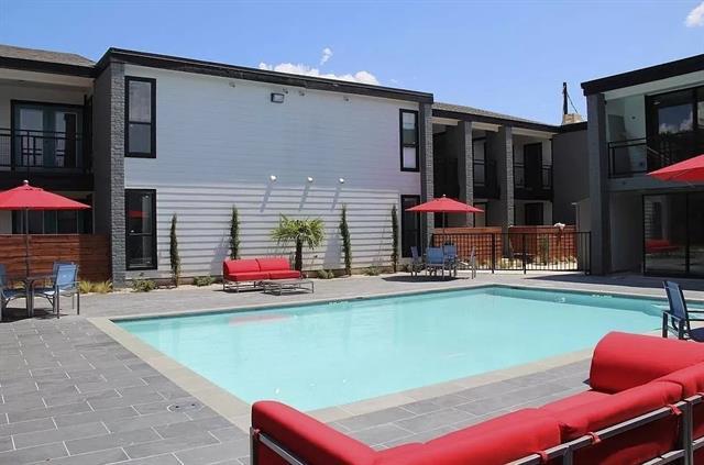 Building Photo - 1925 Moser Ave