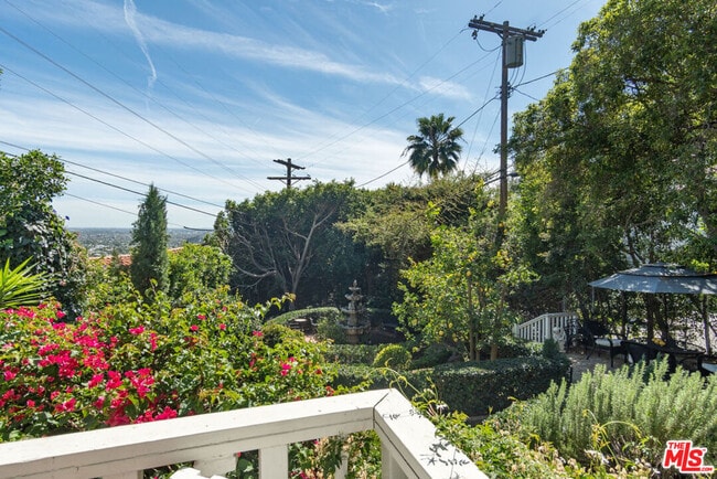 Building Photo - 8298 Presson Pl