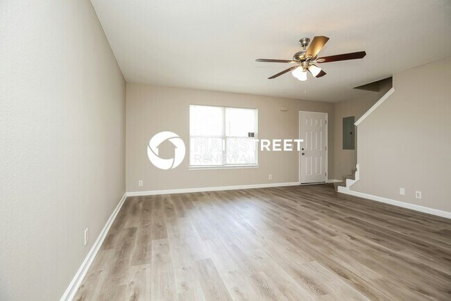 Building Photo - 2 Bedroom Pet-Friendly Home in La Vergne, TN with Main Street Renewal