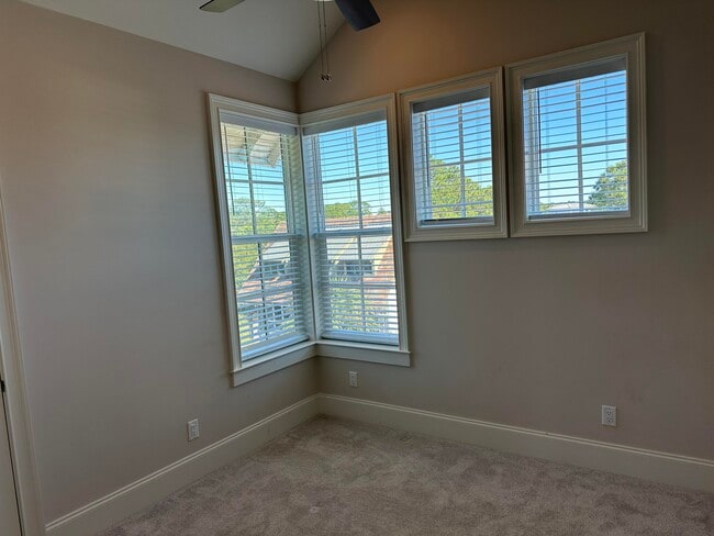 Building Photo - 28 Maritime Way