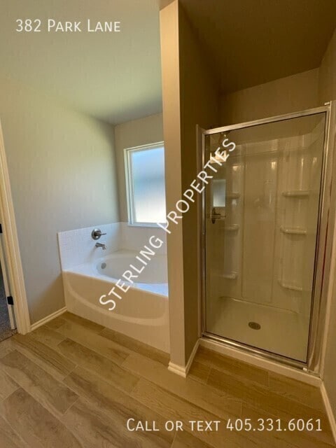 Building Photo - 382 Park Ln