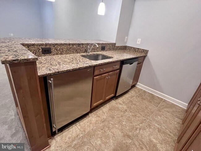 Building Photo - 42403 Pine Forest Dr