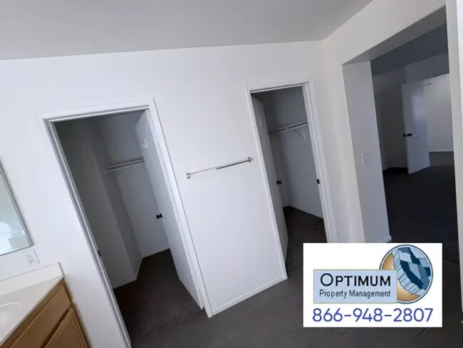 Building Photo - Spacious 5-Bedroom, 3-Bathroom Home with Loft in Victorville