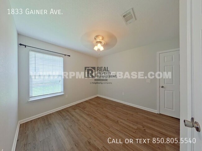 Building Photo - 1833 Gainer Ave