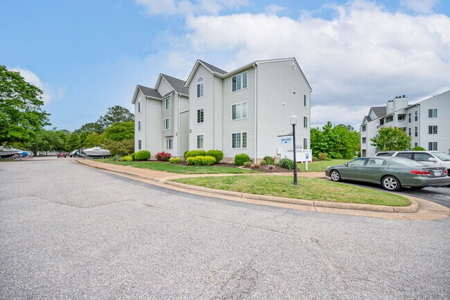 Building Photo - 205 Dockside Dr