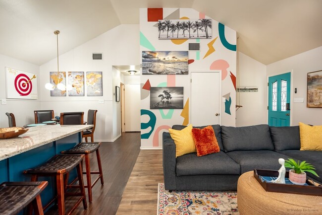 Building Photo - 28160 Windwood Dr E