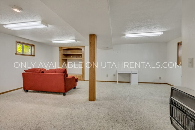 Building Photo - 485 E 1150 N