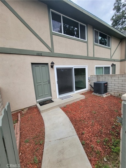 Building Photo - 1103 W Francis St