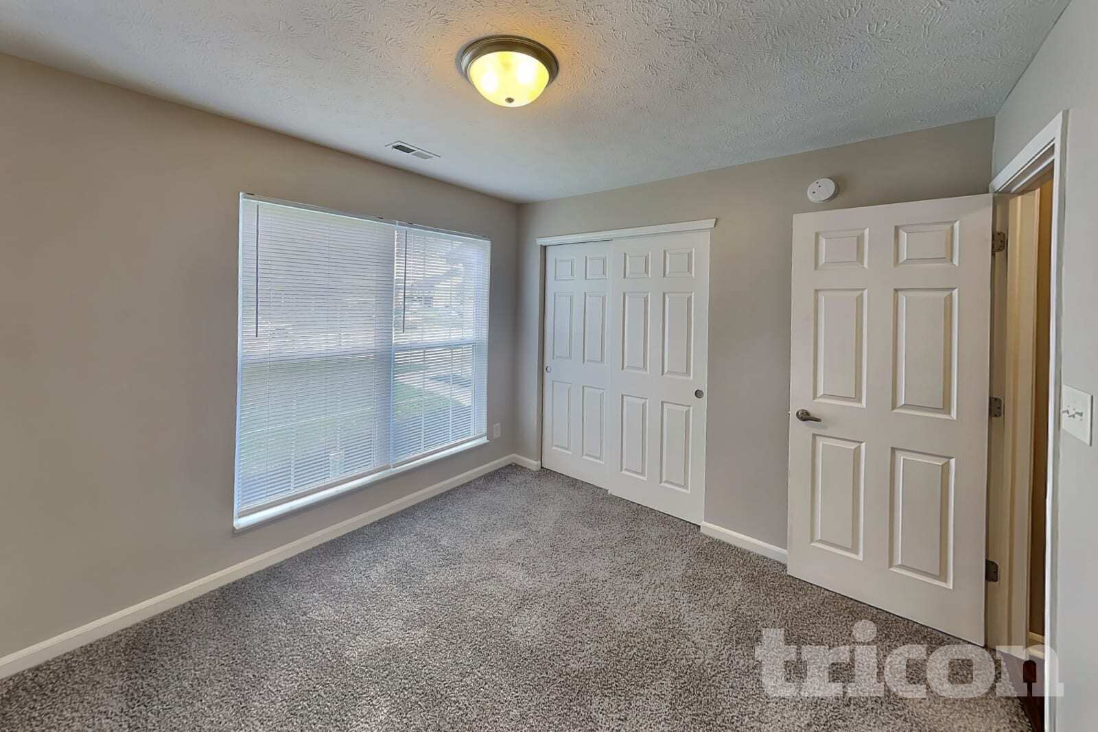 Building Photo - 2522 Swan Sea Dr