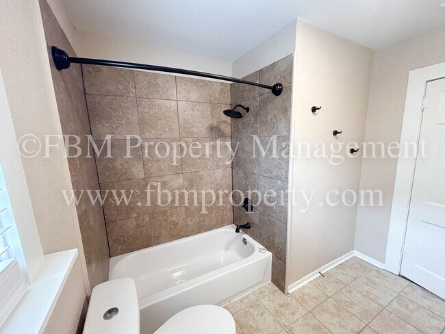 Building Photo - 212 W Marshall St