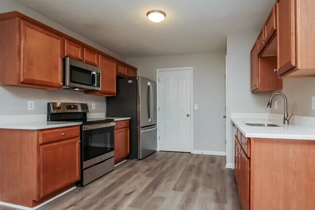 Building Photo - 105 Berele Shepsele Ln