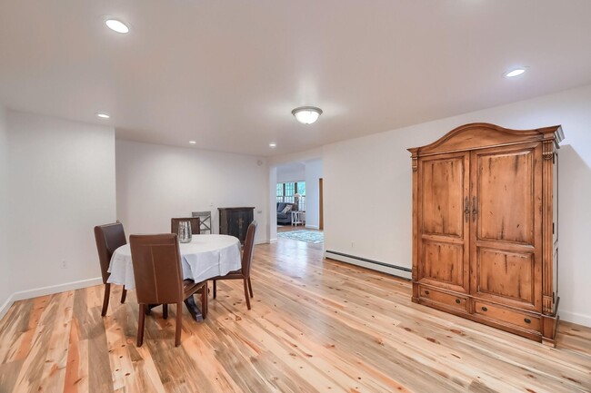 Building Photo - Idyllic 3 BDR Farmhouse in Boulder