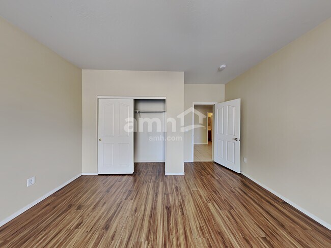 Building Photo - 6803 S 41st Ln