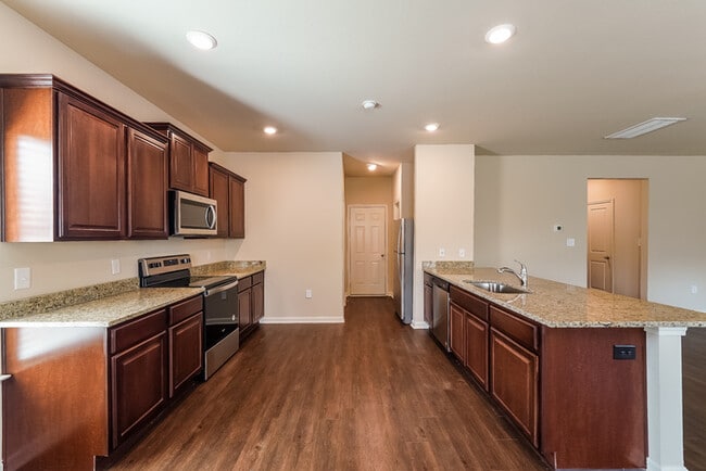 Building Photo - Home for rent in Springville!